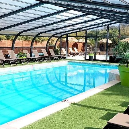 مكان تخييم Glamping Terre & 4*